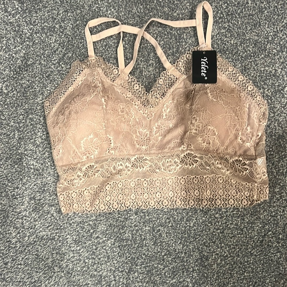 Lace bralette. Size large. NWT